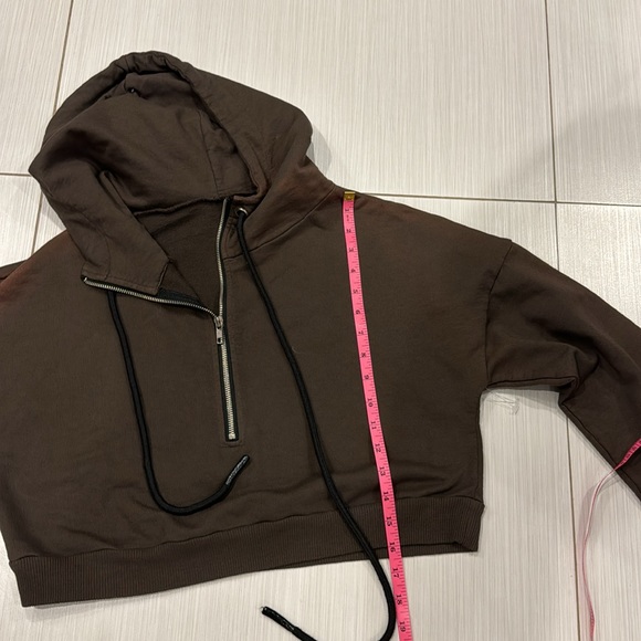Brown Cropped Hoodie with front Zipper and new colors fabric - Picture 10 of 10